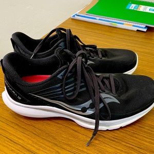 Practically brand new Saucony Kinvara 12 shoes. Size 9.5